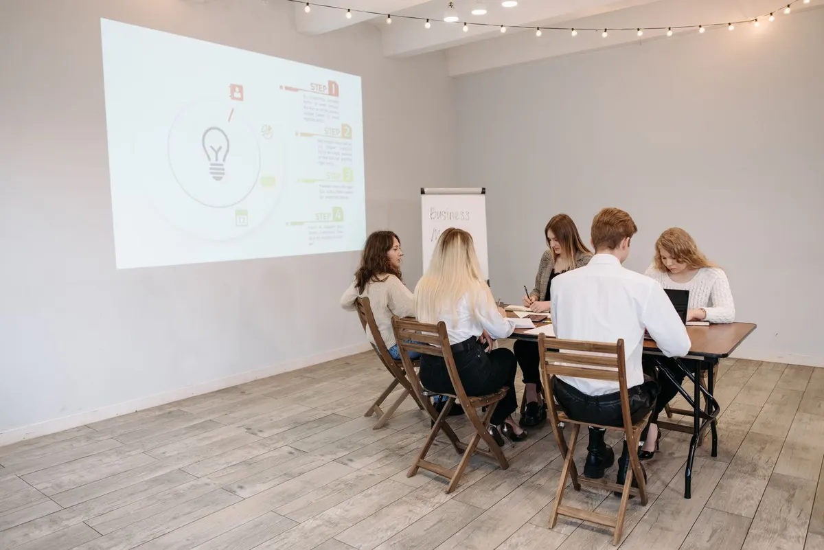 Marketing digital à Lyon — stratégie d'acquisition et ROI par Kayzen Web Rhône-Alpes